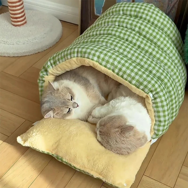Thermal Plush Pet Cave Bed – Enclosed Sleeping Bag for Cats & Small Dogs